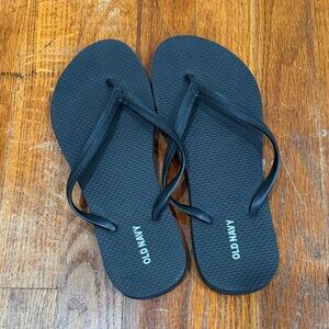 Old Navy Dark Flip Flops